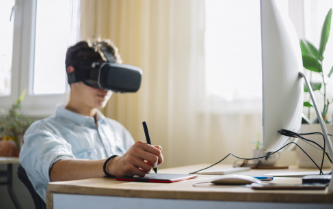 4 Ways Companies Can Leverage VR to Build Staff’s Soft Skills